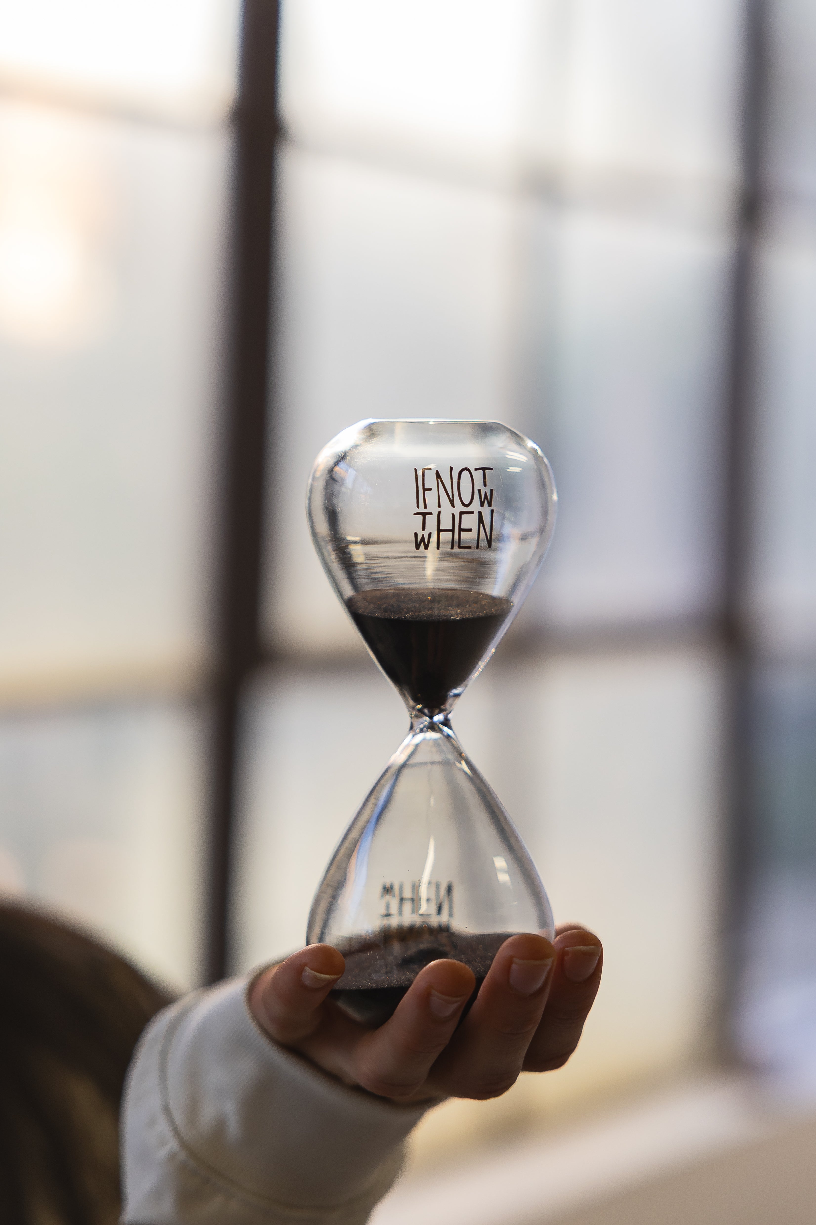 1-Hour Time Keeper (Hourglass)